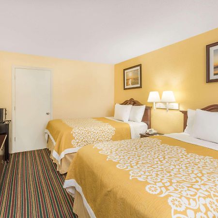 Days Inn By Wyndham Mt Pleasant-Charleston-Patriots Point Ngoại thất bức ảnh