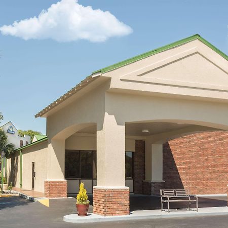 Days Inn By Wyndham Mt Pleasant-Charleston-Patriots Point Ngoại thất bức ảnh