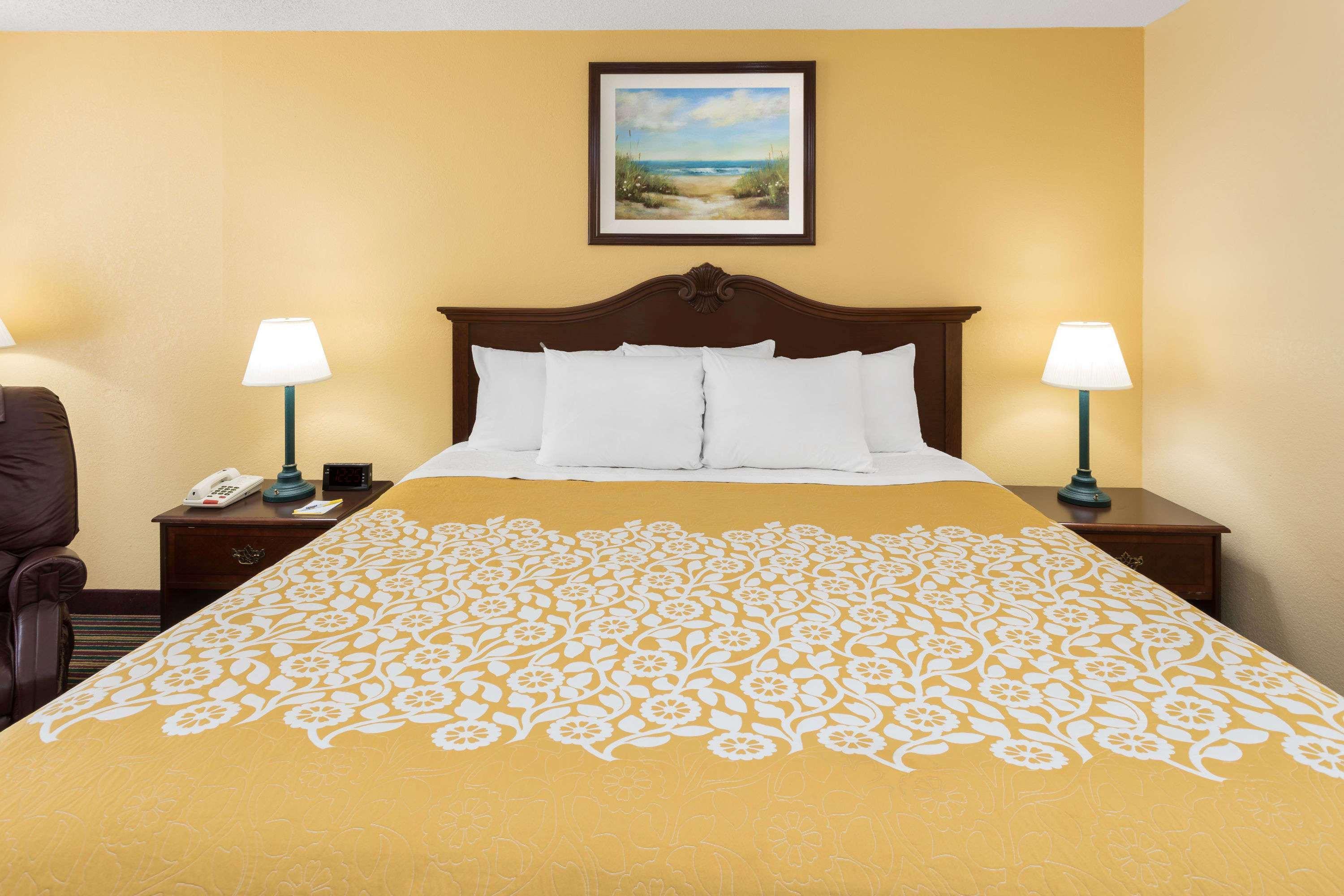 Days Inn By Wyndham Mt Pleasant-Charleston-Patriots Point Ngoại thất bức ảnh