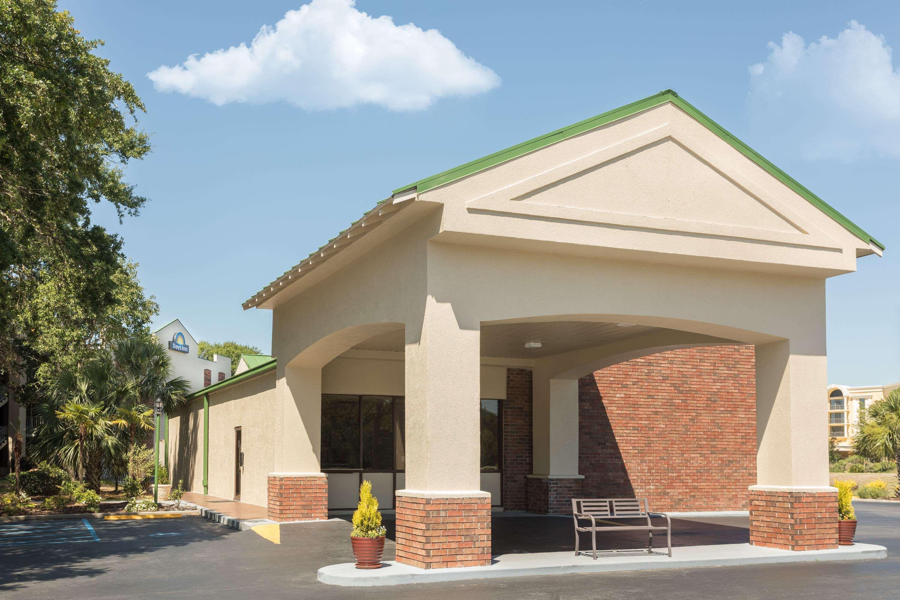 Days Inn By Wyndham Mt Pleasant-Charleston-Patriots Point Ngoại thất bức ảnh