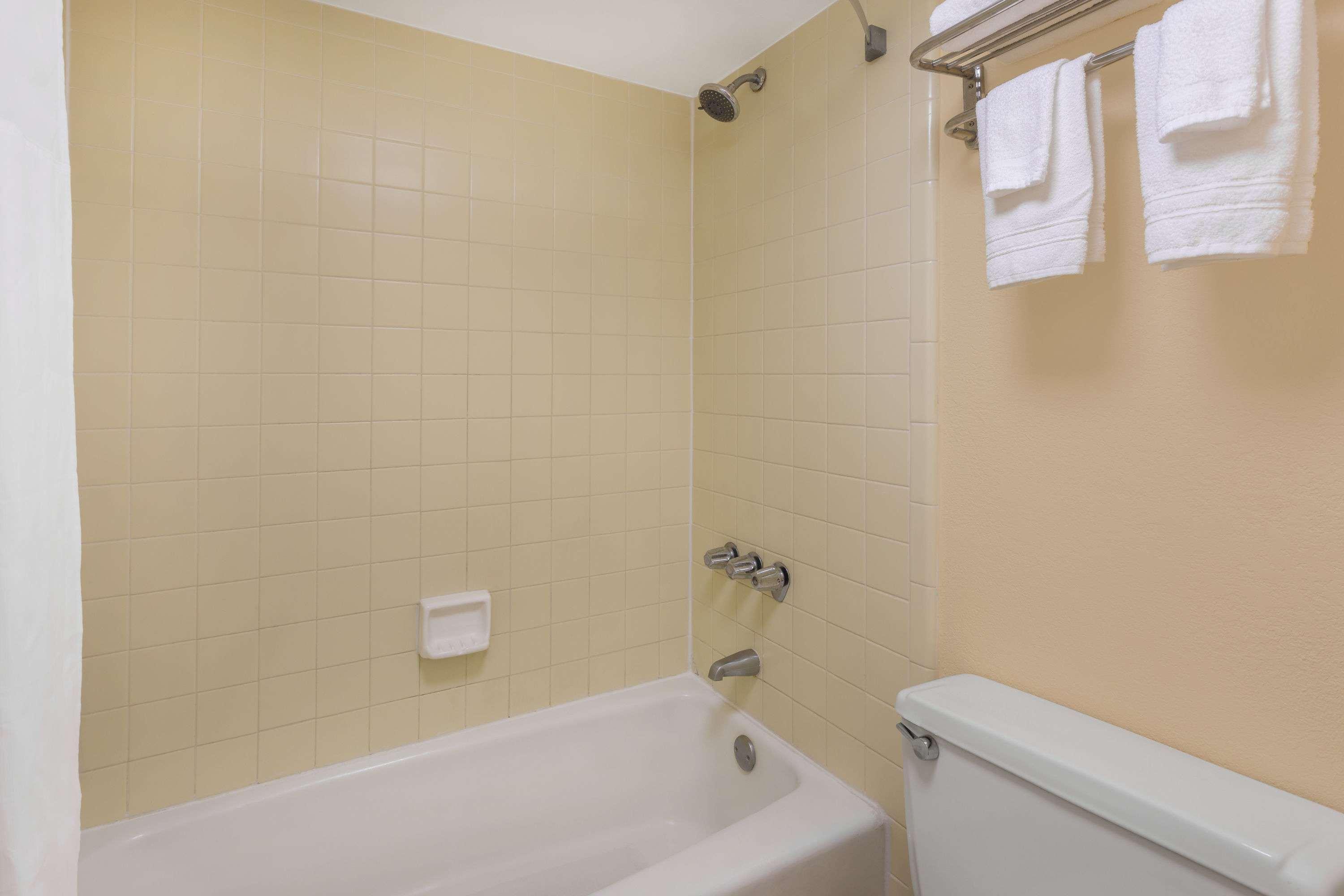 Days Inn By Wyndham Mt Pleasant-Charleston-Patriots Point Ngoại thất bức ảnh