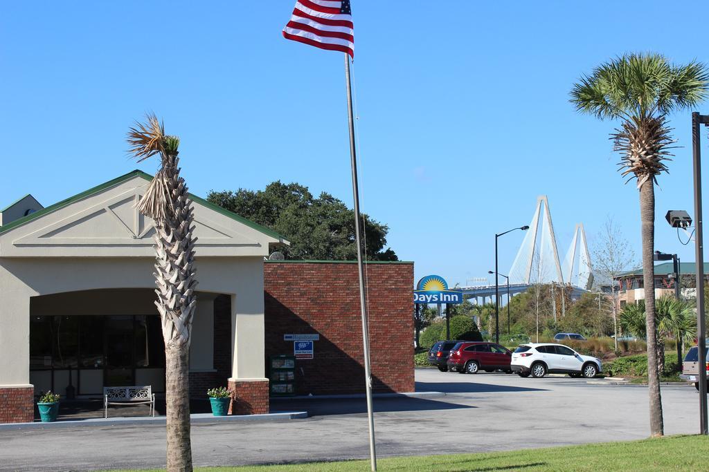 Days Inn By Wyndham Mt Pleasant-Charleston-Patriots Point Ngoại thất bức ảnh