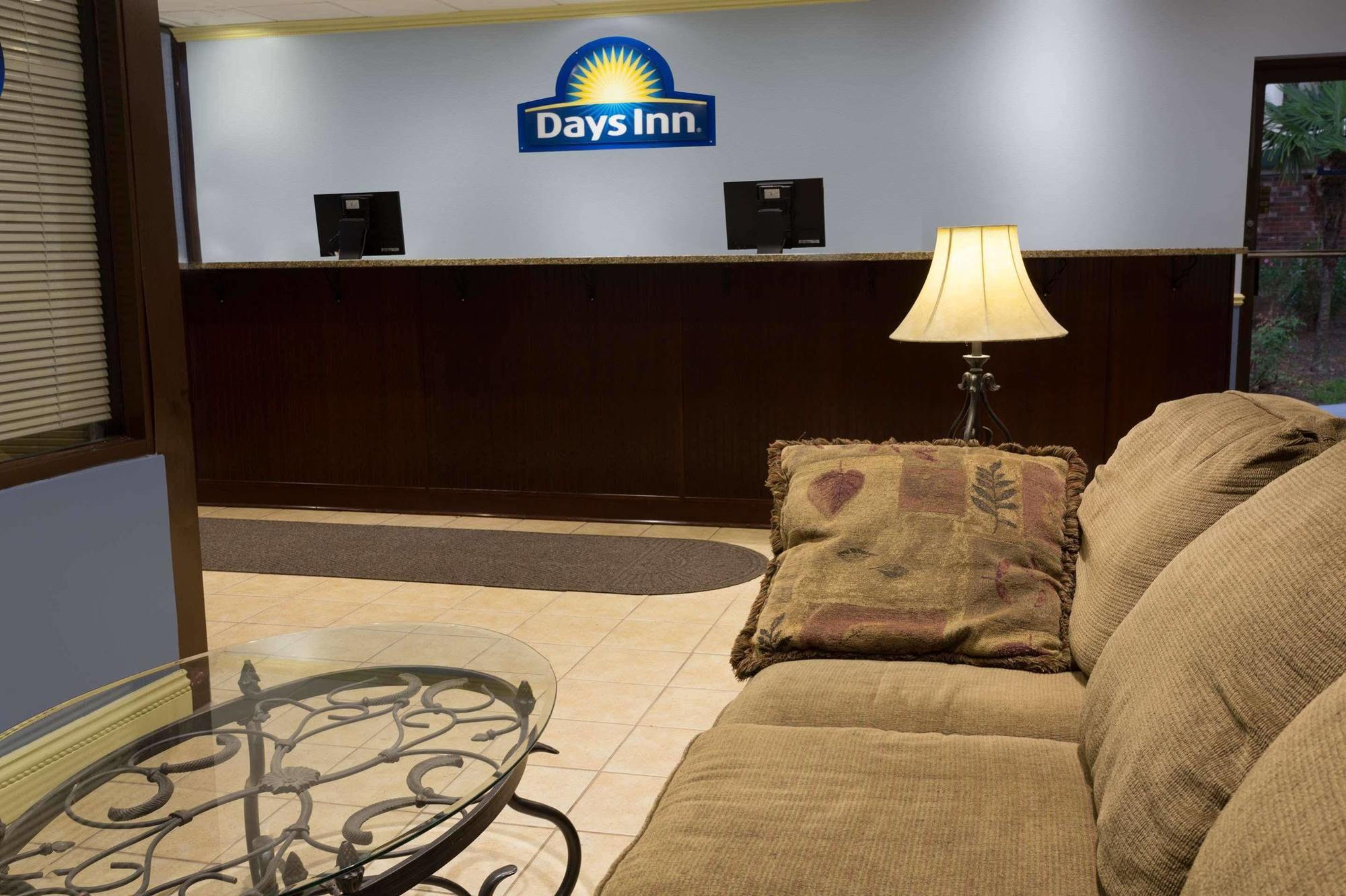 Days Inn By Wyndham Mt Pleasant-Charleston-Patriots Point Ngoại thất bức ảnh