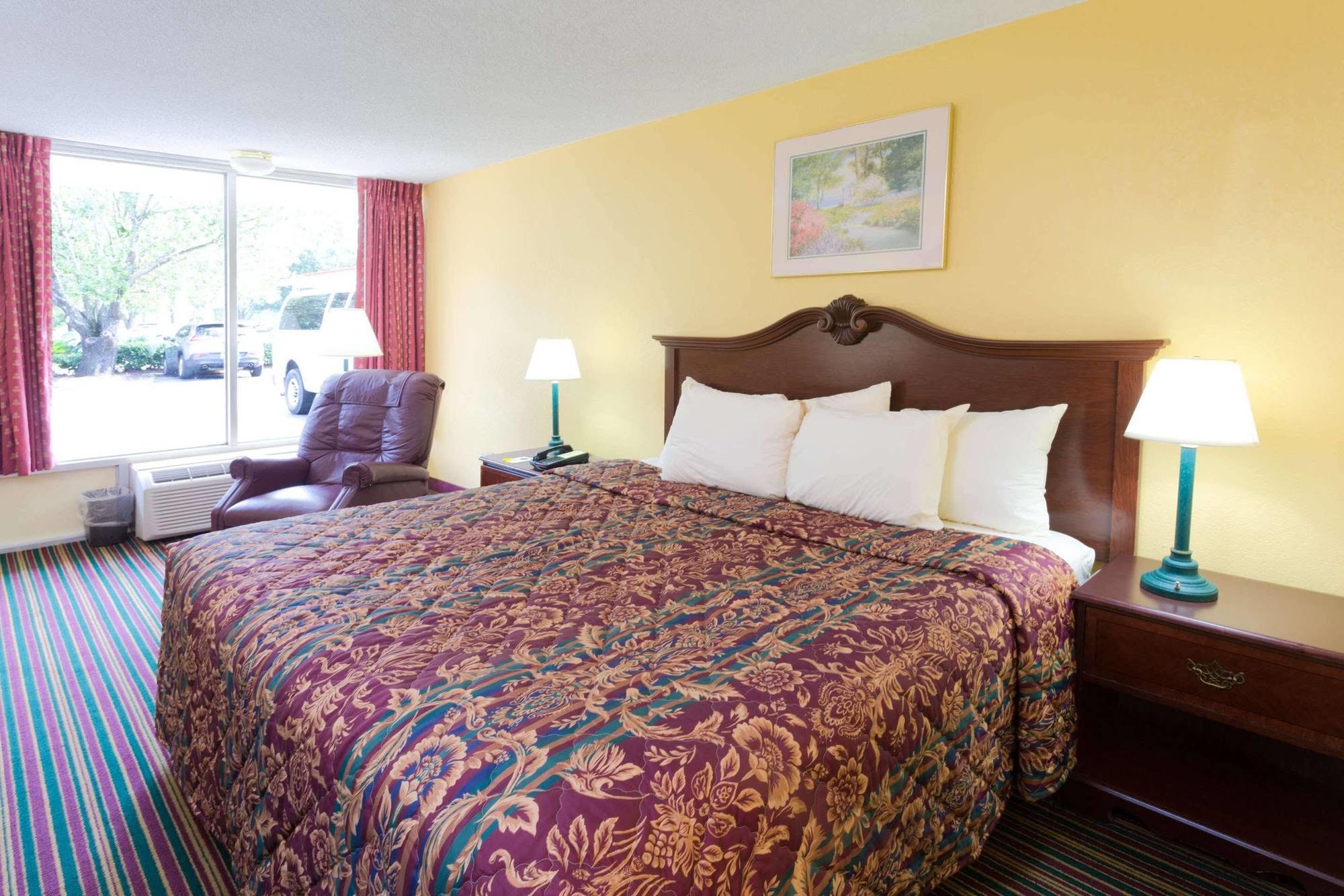 Days Inn By Wyndham Mt Pleasant-Charleston-Patriots Point Ngoại thất bức ảnh