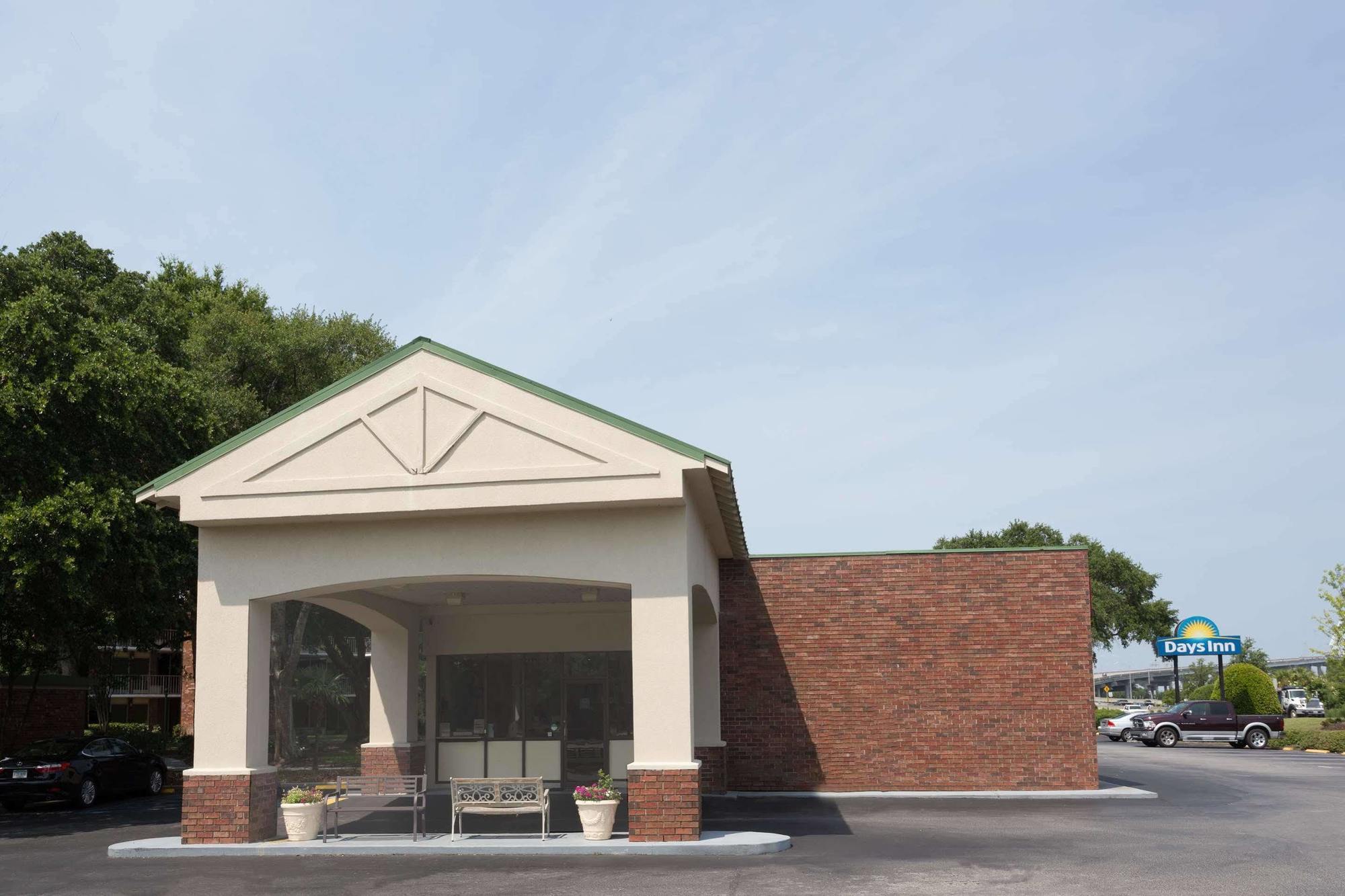 Days Inn By Wyndham Mt Pleasant-Charleston-Patriots Point Ngoại thất bức ảnh