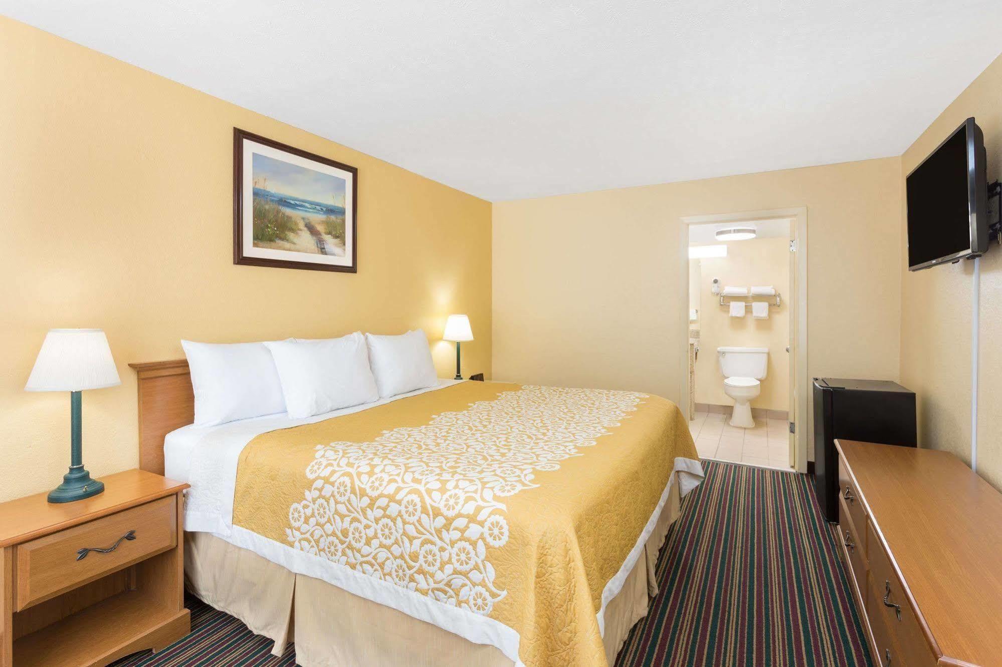 Days Inn By Wyndham Mt Pleasant-Charleston-Patriots Point Ngoại thất bức ảnh